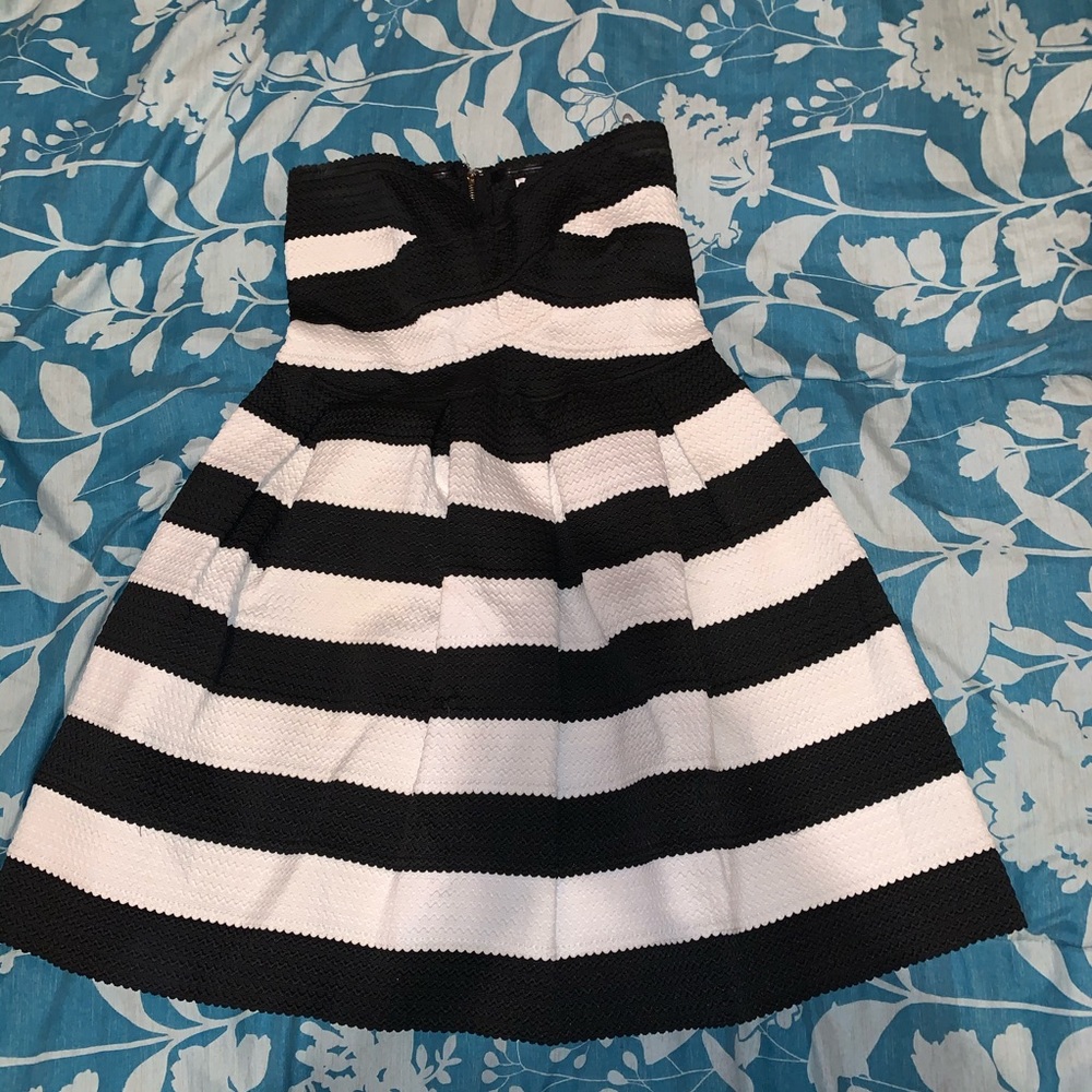 Strapless ruffled dress